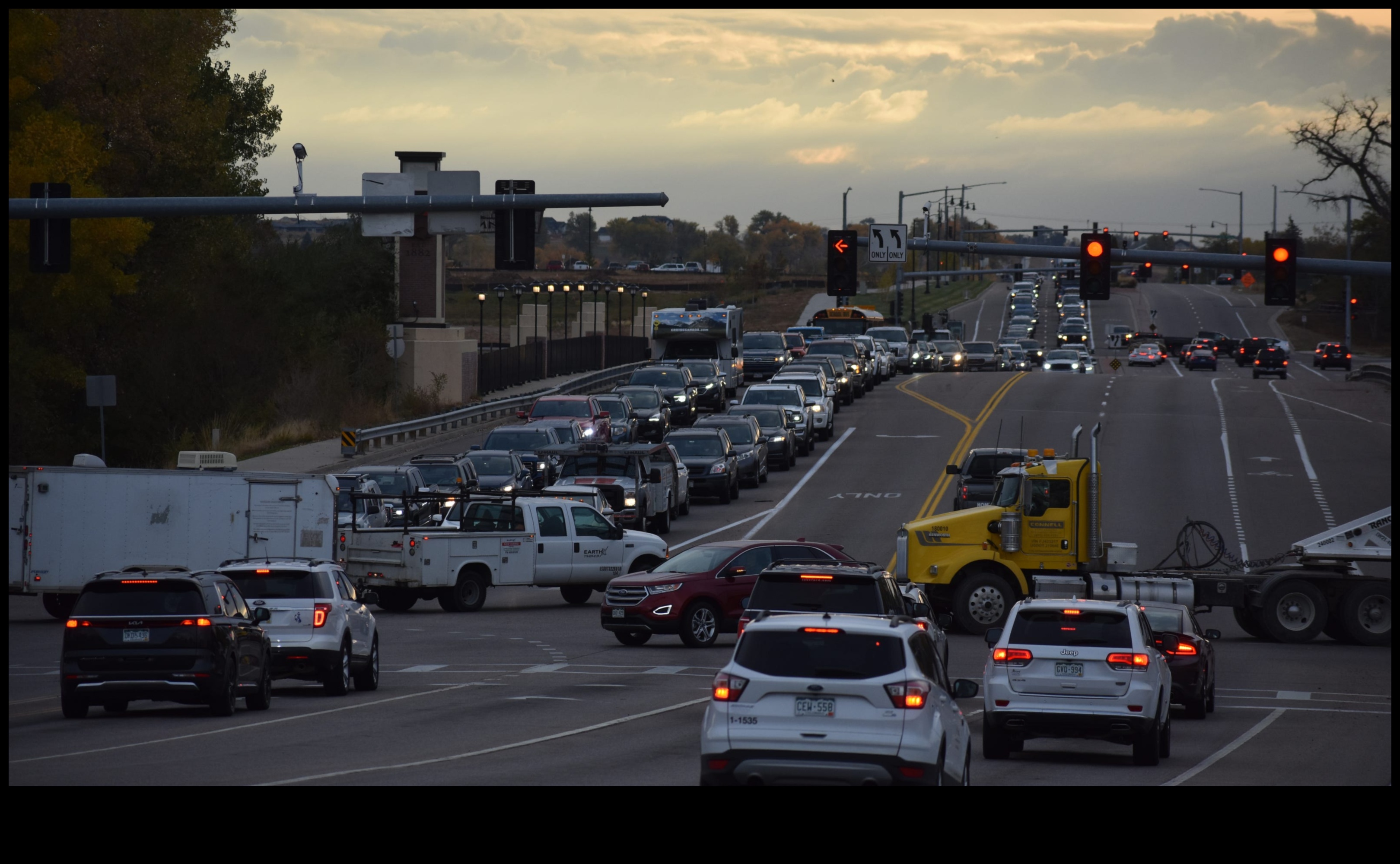 Highway Harmonies: The Synchronized Movement of Commercial Trucks on the Road